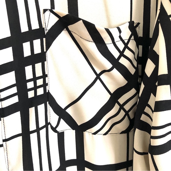 Susan Graver Printed Feather Weave Button Front Shirt, Size 16 - Picture 6 of 15